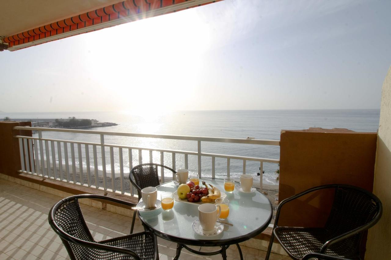 Suitur Apartamento Frente A La Playa 푸엔히롤라 외부 사진