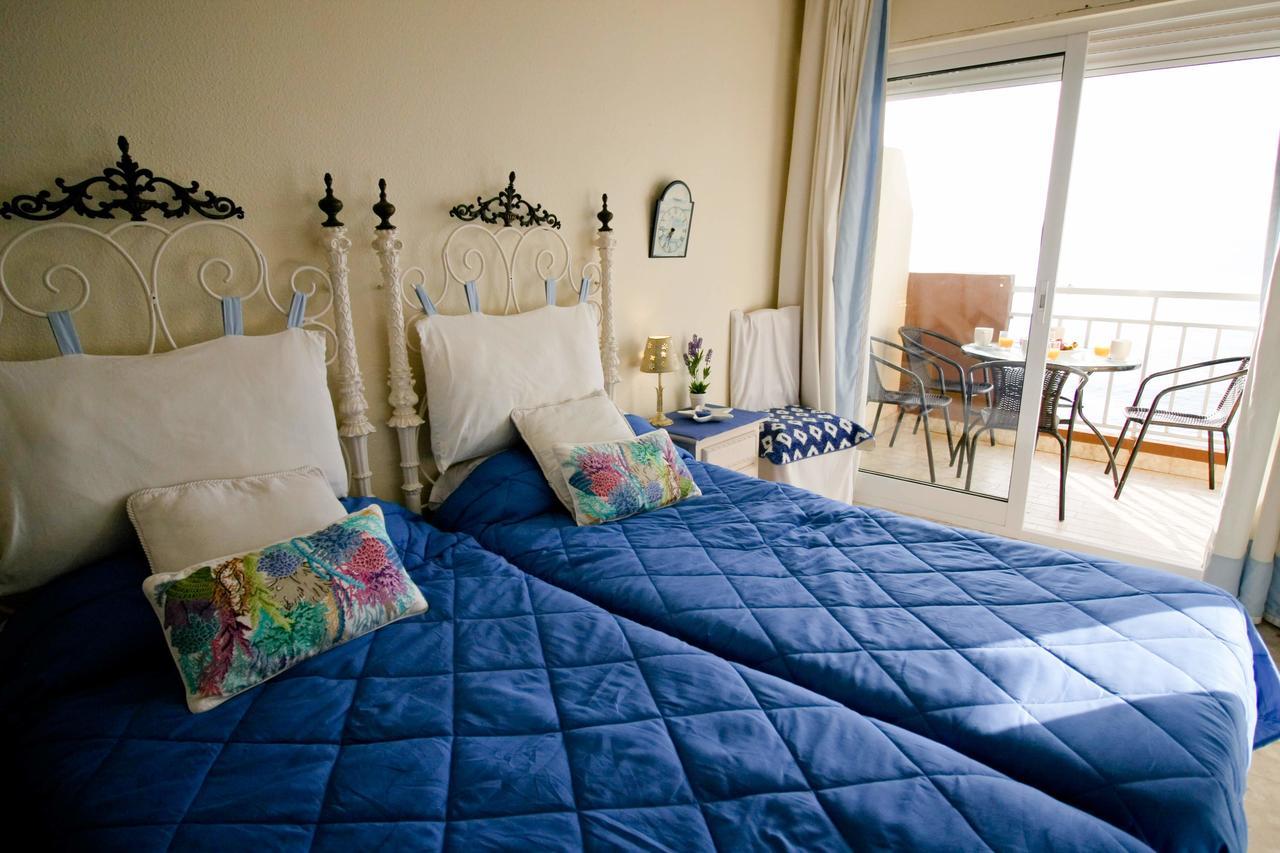 Suitur Apartamento Frente A La Playa 푸엔히롤라 외부 사진
